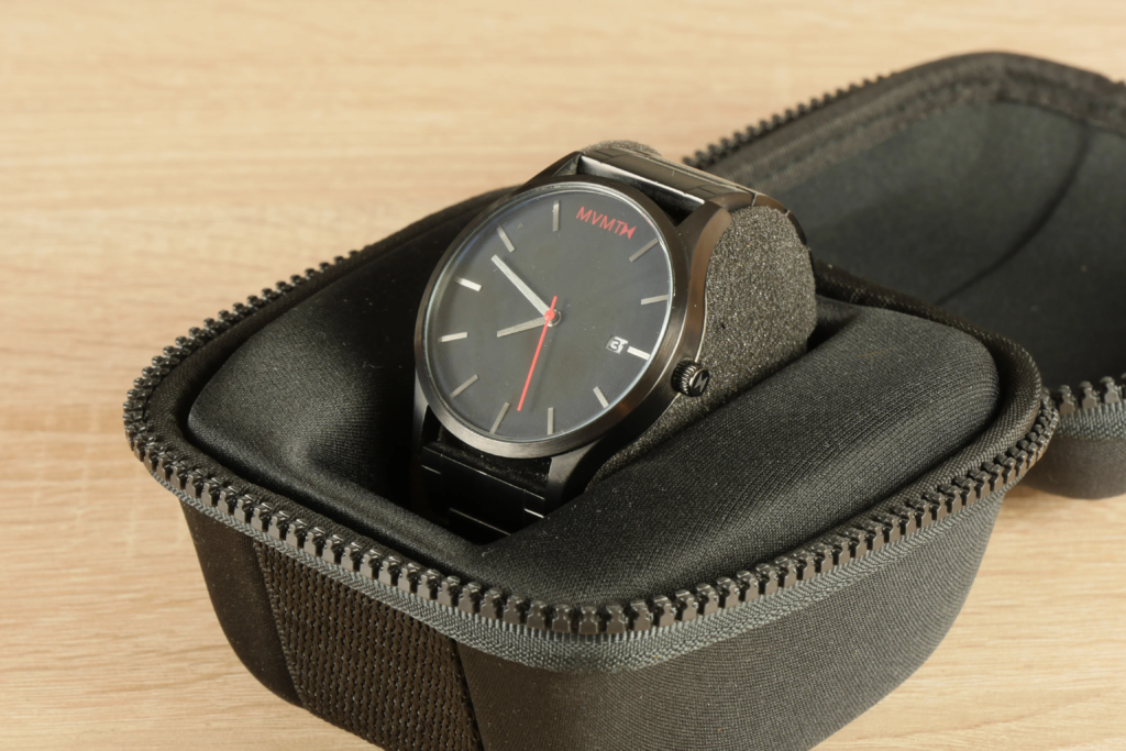 Eredeti és replika MVMT órák tesztje 1