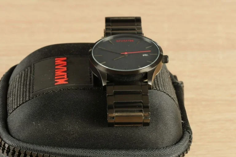 Eredeti és replika MVMT órák tesztje 5