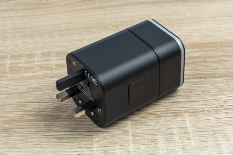 Baseus univerzális töltő és átalakító teszt 7