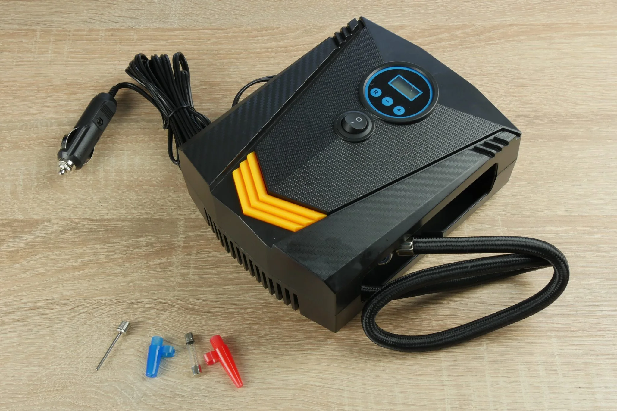 Szivargyújtós kompresszor