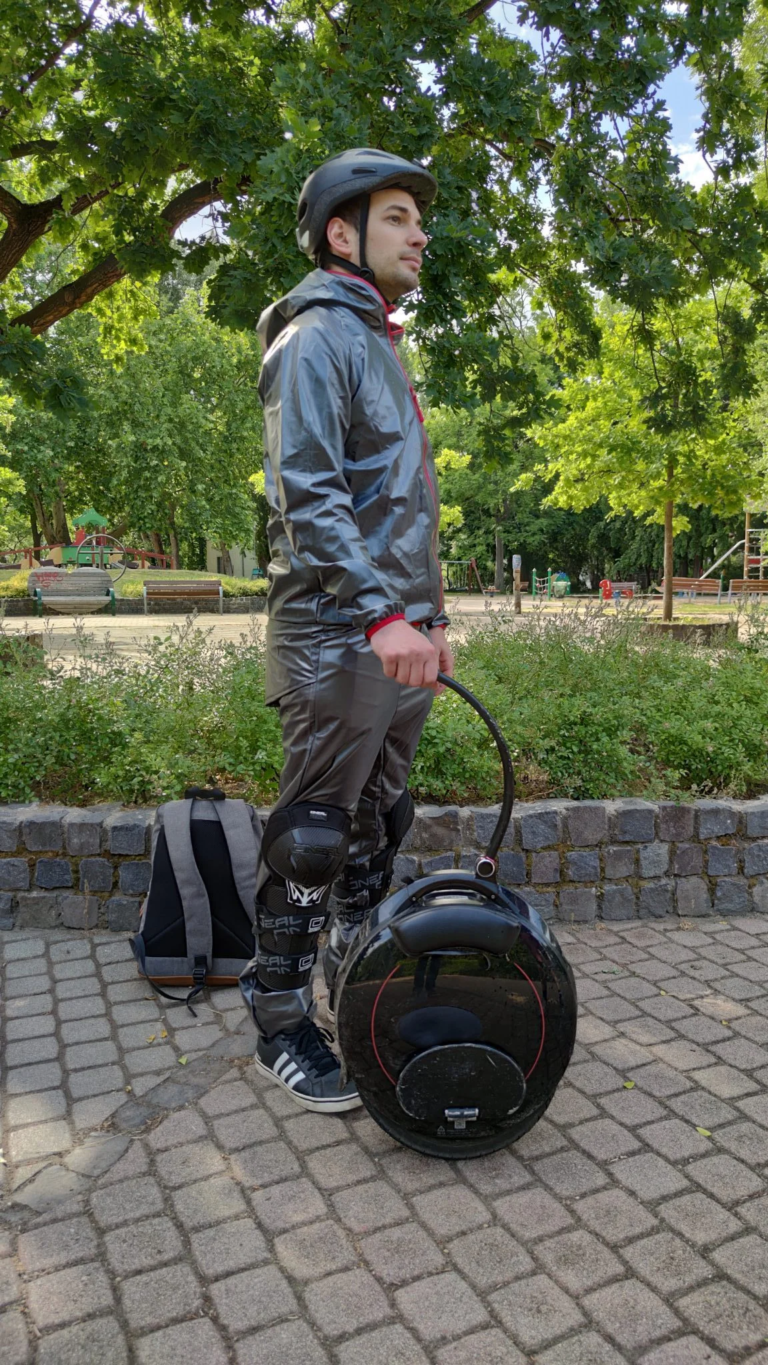 Two-part raincoat test 4