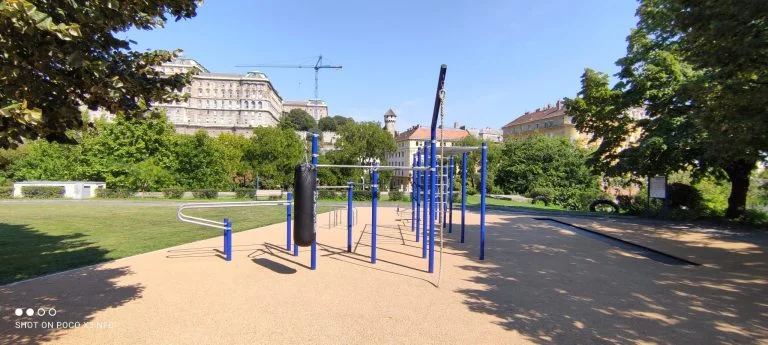 Poco X3 NFC smartphone test 38