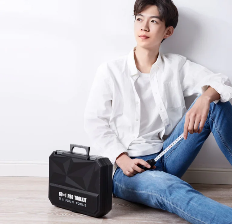 Leárazott, 60 darabos szerszámkészlet a Xiaomi holdudvarából 6