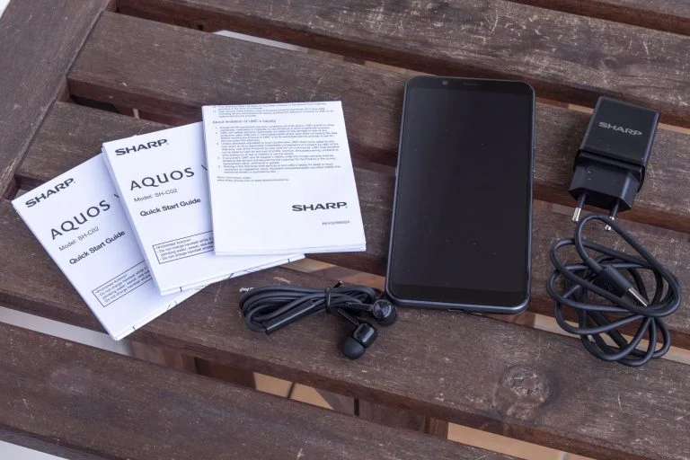 Sharp Aquos V okostelefon teszt 3