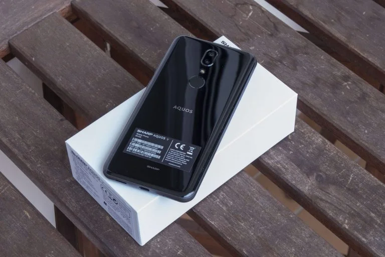 Sharp Aquos V okostelefon teszt 5