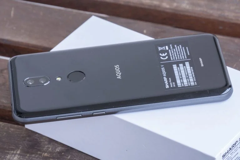Sharp Aquos V okostelefon teszt 9