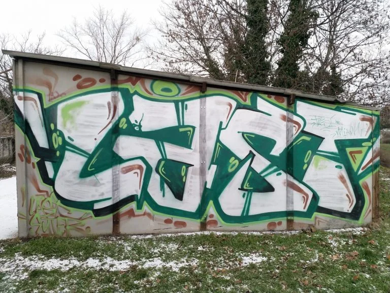 Sharp Aquos V okostelefon teszt 29