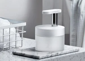 Végre egy szép szappanadagoló, ami akkumulátoros is