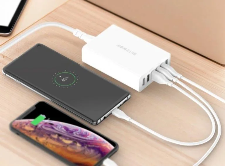 Jó áron rendelhető a BlitzWolf BW-S15 60 wattos töltő 2