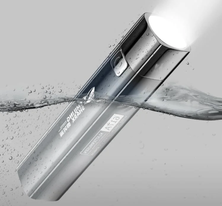 Igazi zseblámpa olcsóság: Smiling Shark 617A 1