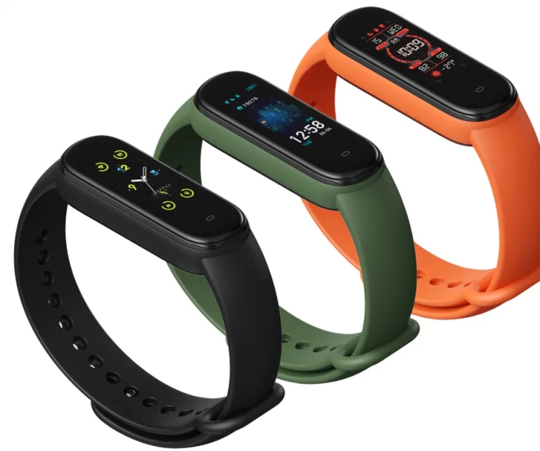 6600 forintért kínálják az Amazfit 5 aktivitásmérőt 6