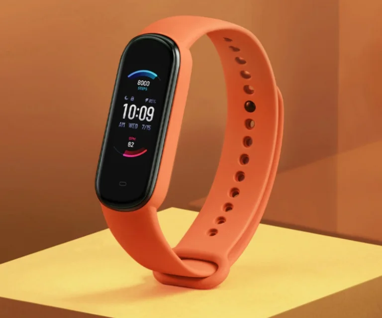 6600 forintért kínálják az Amazfit 5 aktivitásmérőt 4