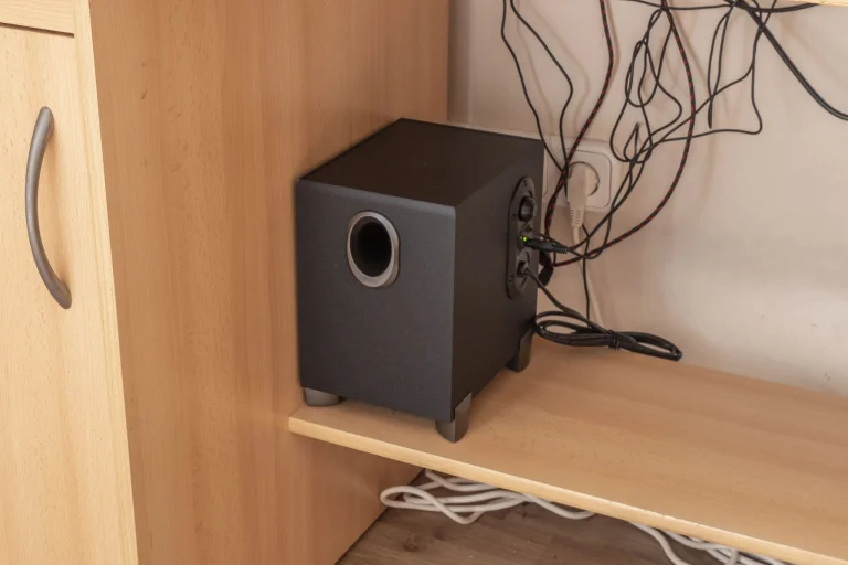 Edifier R101V 2.1-es hangfalszett teszt 10