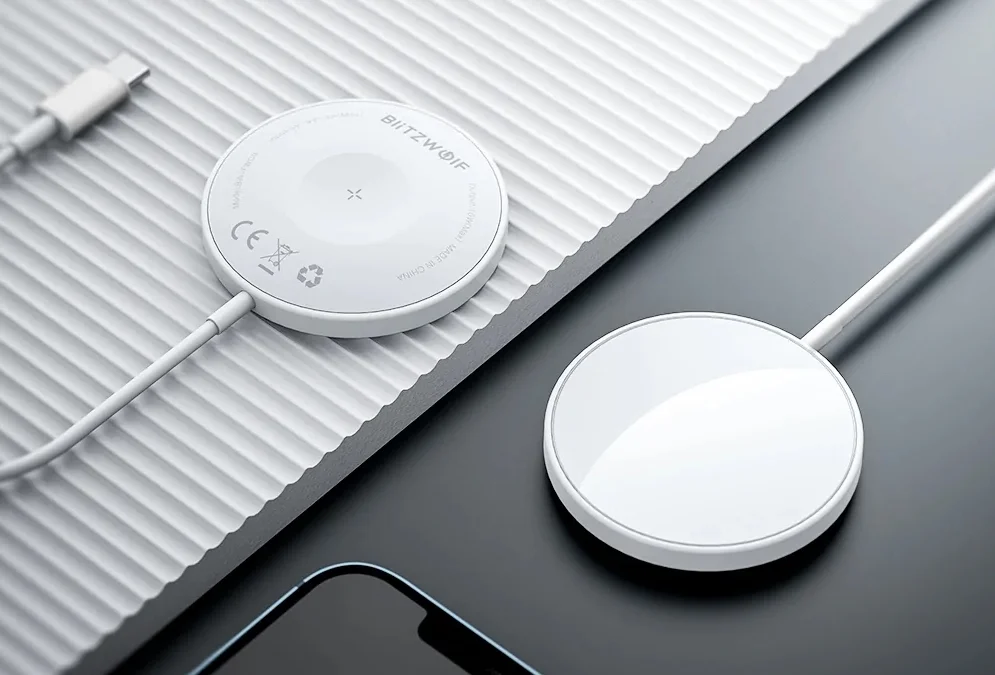 iPhone-osoknak kedveskedik a BlitzWolf az új Qi töltőjével 1