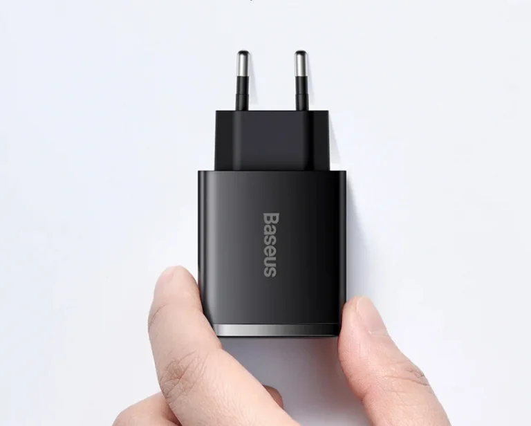 Háromportos, 30 wattos Baseus töltő áron alul a Banggoodról 4