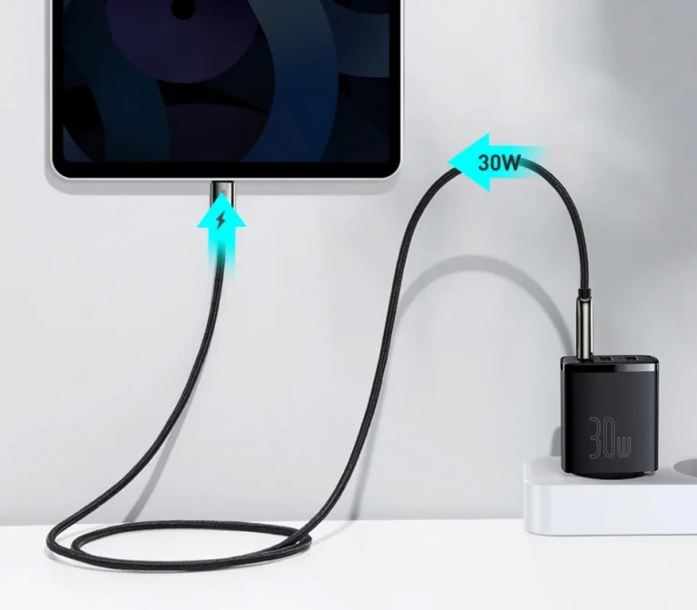 Háromportos, 30 wattos Baseus töltő áron alul a Banggoodról 6