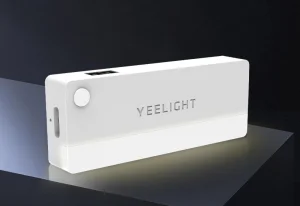 A sötét szekrényekkel számol le a Yeelight