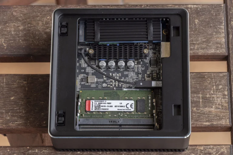 MinisForum EliteMini UM700 mini PC teszt 12