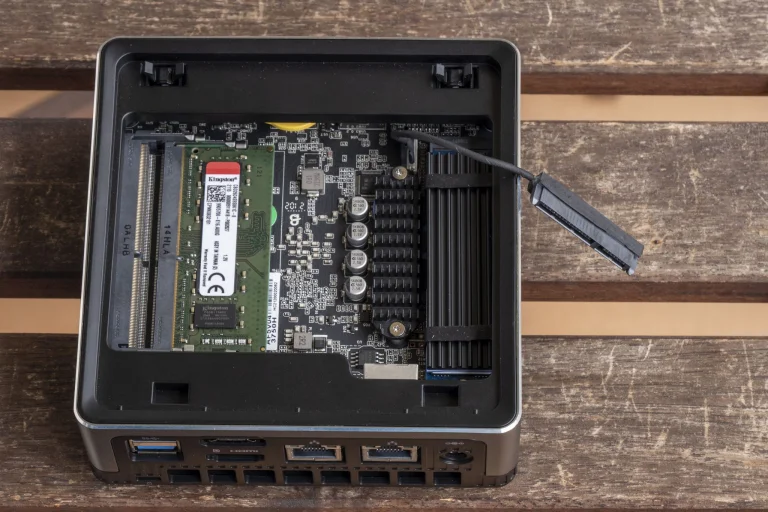 MinisForum EliteMini UM700 mini PC teszt 14