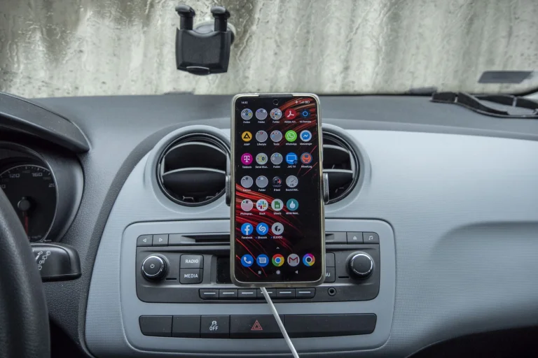 Prueba 2 del soporte para teléfono para automóvil BlitzWolf BW-CF7