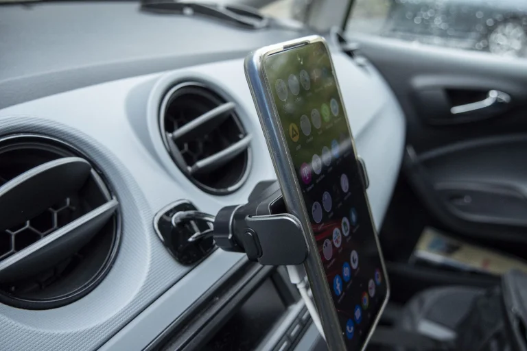 Prueba 2 del soporte para teléfono para automóvil BlitzWolf BW-CF10