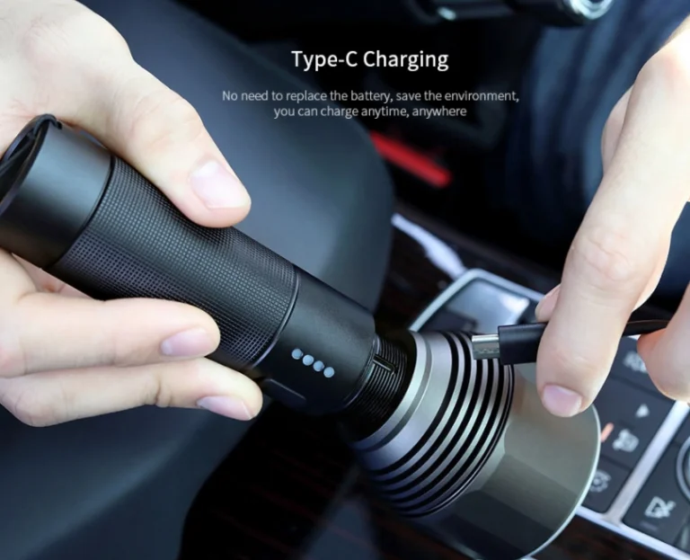 Akciósan rendelhető a Nextool 2000 lumenes, bivalyerős lámpája 4