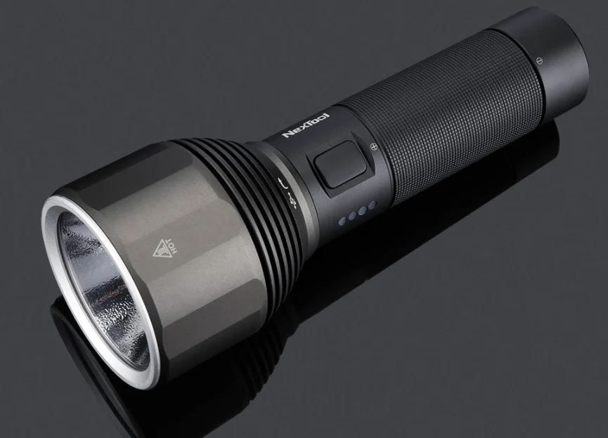 Akciósan rendelhető a Nextool 2000 lumenes, bivalyerős lámpája 1