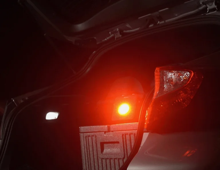 Erős, akkumulátoros reflektort dobott piacra a Nextool 7
