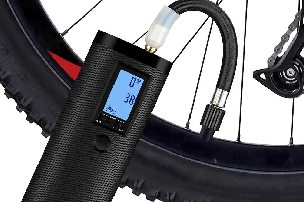 Akár autókereket is felfújhatunk ezzel az elektromos pumpával 1