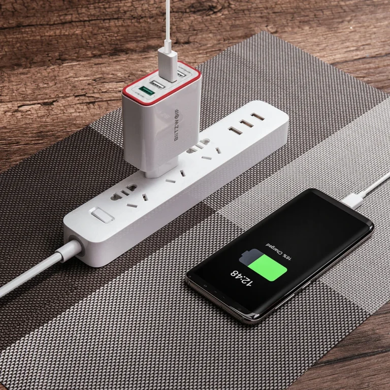 BlitzWolf BW PL-5 4 portos USB töltő apróért 6