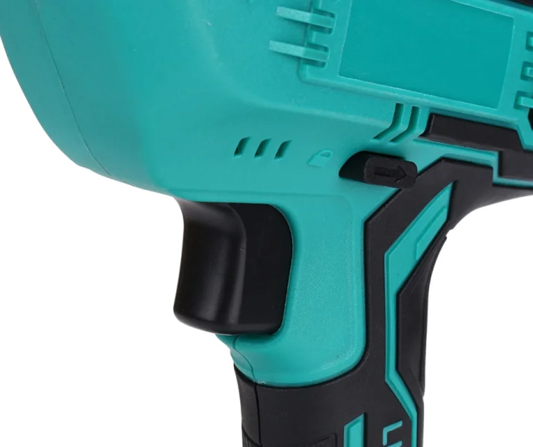 Akkumulátoros szablyafűrészt is lehet olcsón rendelni 5