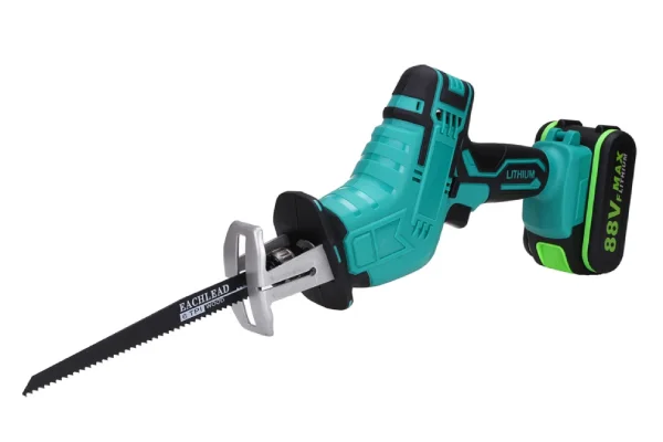 Akkumulátoros szablyafűrészt is lehet olcsón rendelni 1