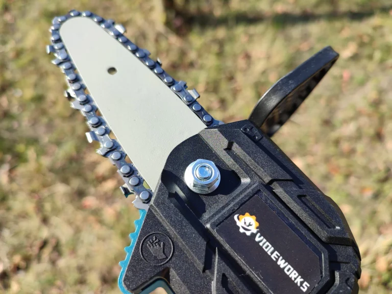 Violeworks akkumulátoros, egykezes láncfűrész teszt 7