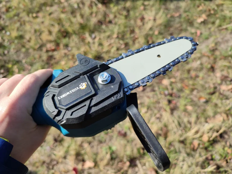 Violeworks akkumulátoros, egykezes láncfűrész teszt 12