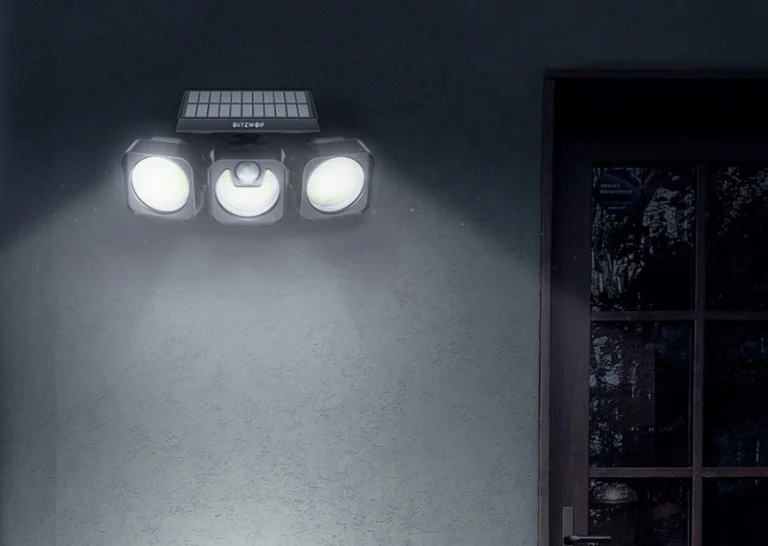 218 LED-es, kültéri, napelemes BlitzWolf lámpa akció 2