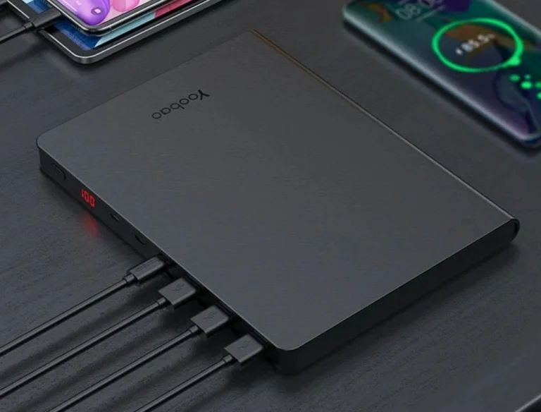 65 wattot is tud a Yoobao 30 Ah-s külső akkumulátora 3