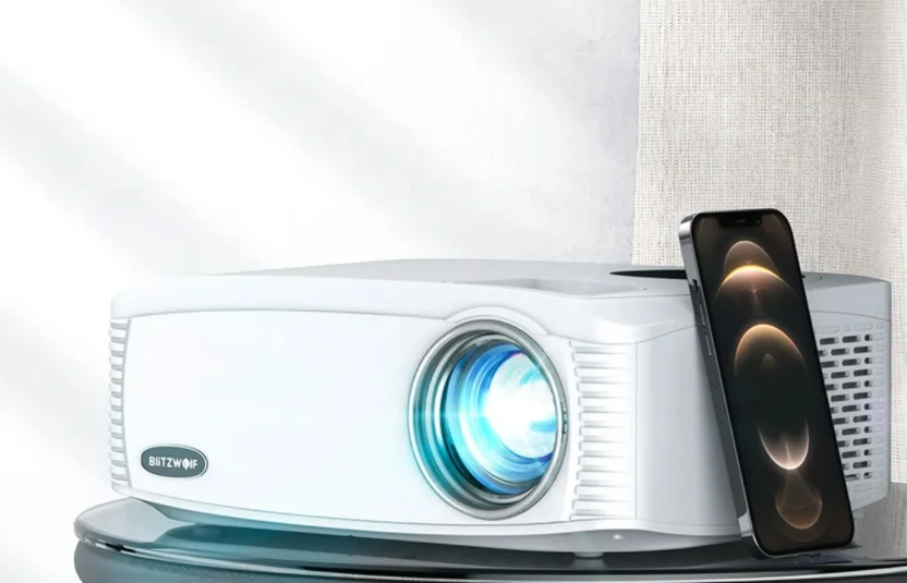 Nagy fényerővel debütált a legújabb BlitzWolf projektor 1