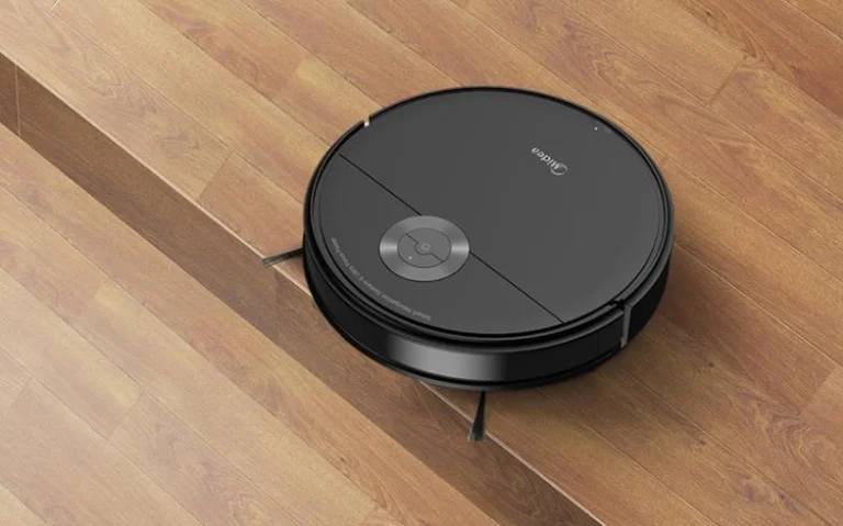 Ilyen a belépőszintű Midea robotporszívó 14