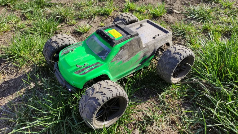 Flyhal FC610 távirányítós autó teszt 19