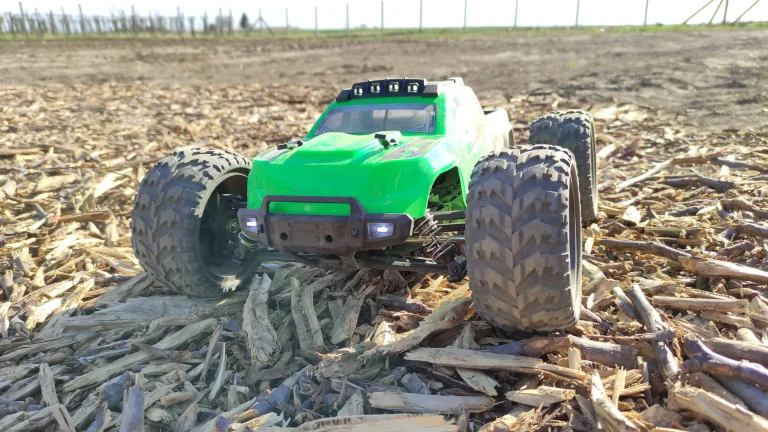 Flyhal FC610 távirányítós autó teszt 21