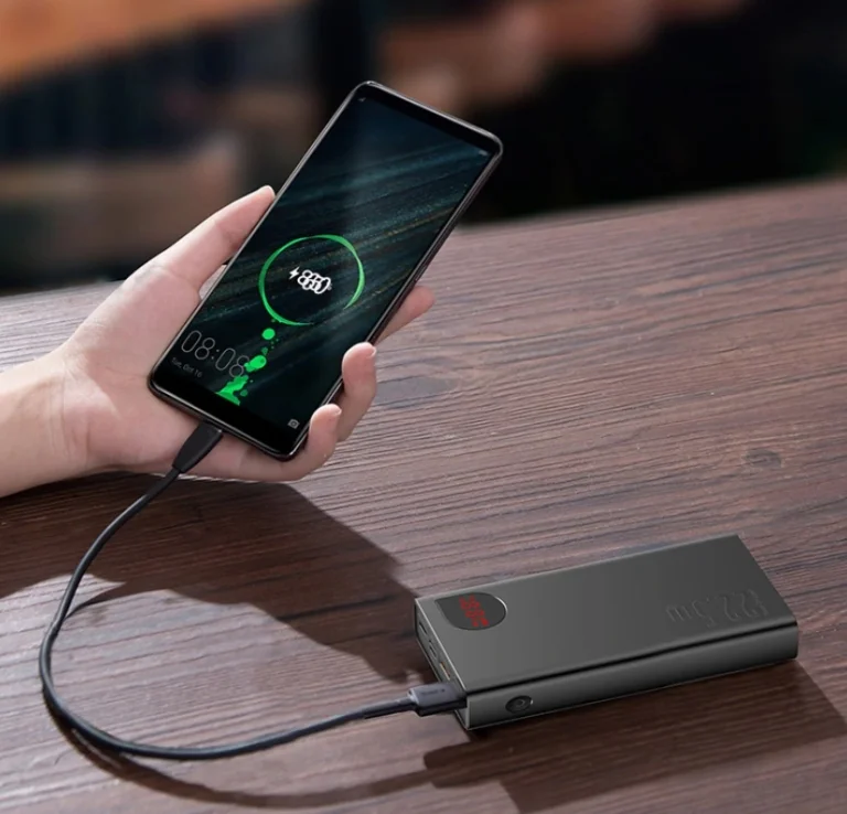20 Ah-s Baseus power bank 10 000 Ft alatt a Banggoodon 5