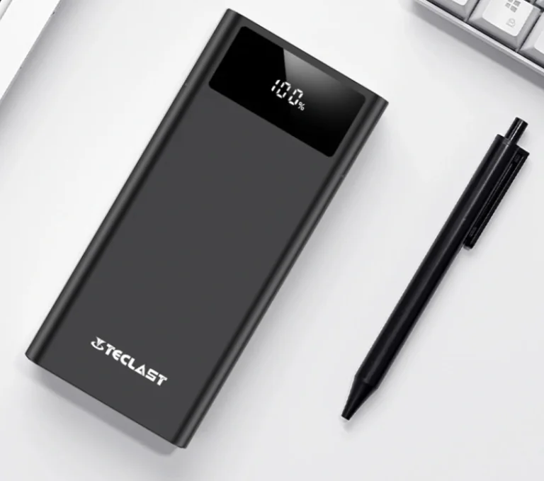 Gigászi power bank a Teclasttól, bomba jó áron 2