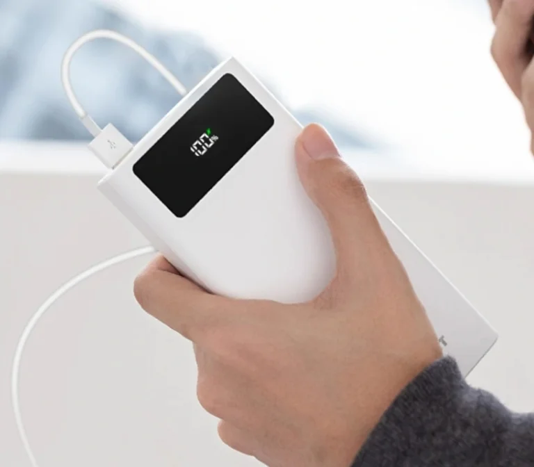 Gigászi power bank a Teclasttól, bomba jó áron 7
