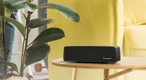 Sosem volt még ilyen olcsó a Tronsmart Studio hangszóró