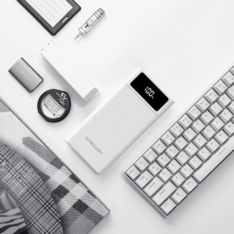 Még maradt pár darab akciós, 30 Ah-s Teclast power bank 2