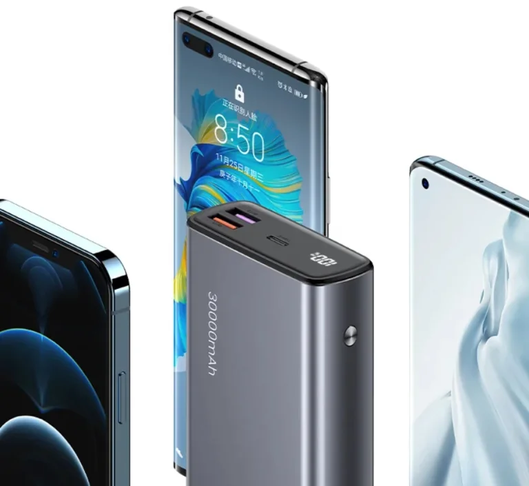 65 wattos és 30 Ah-s power bankot vehetünk jó áron 9