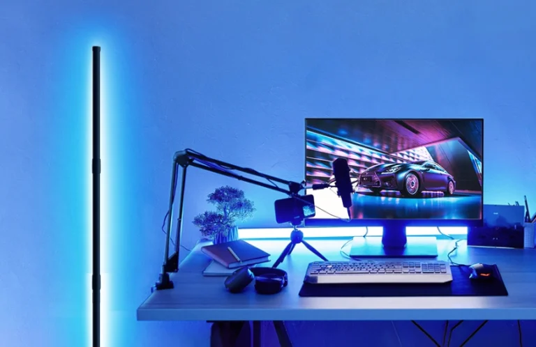 Új RGB-s állólámpa érkezett a BlitzWolftól 5