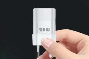 1900 forint a KUULAA 20 wattos, két portos PD töltő