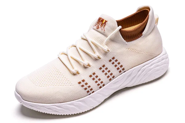 7400 forintért lehet venni Onemix sneakert 1