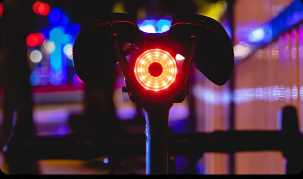 Rockbros hátsó bringalámpa féklámpa funkcióval, jó áron 1